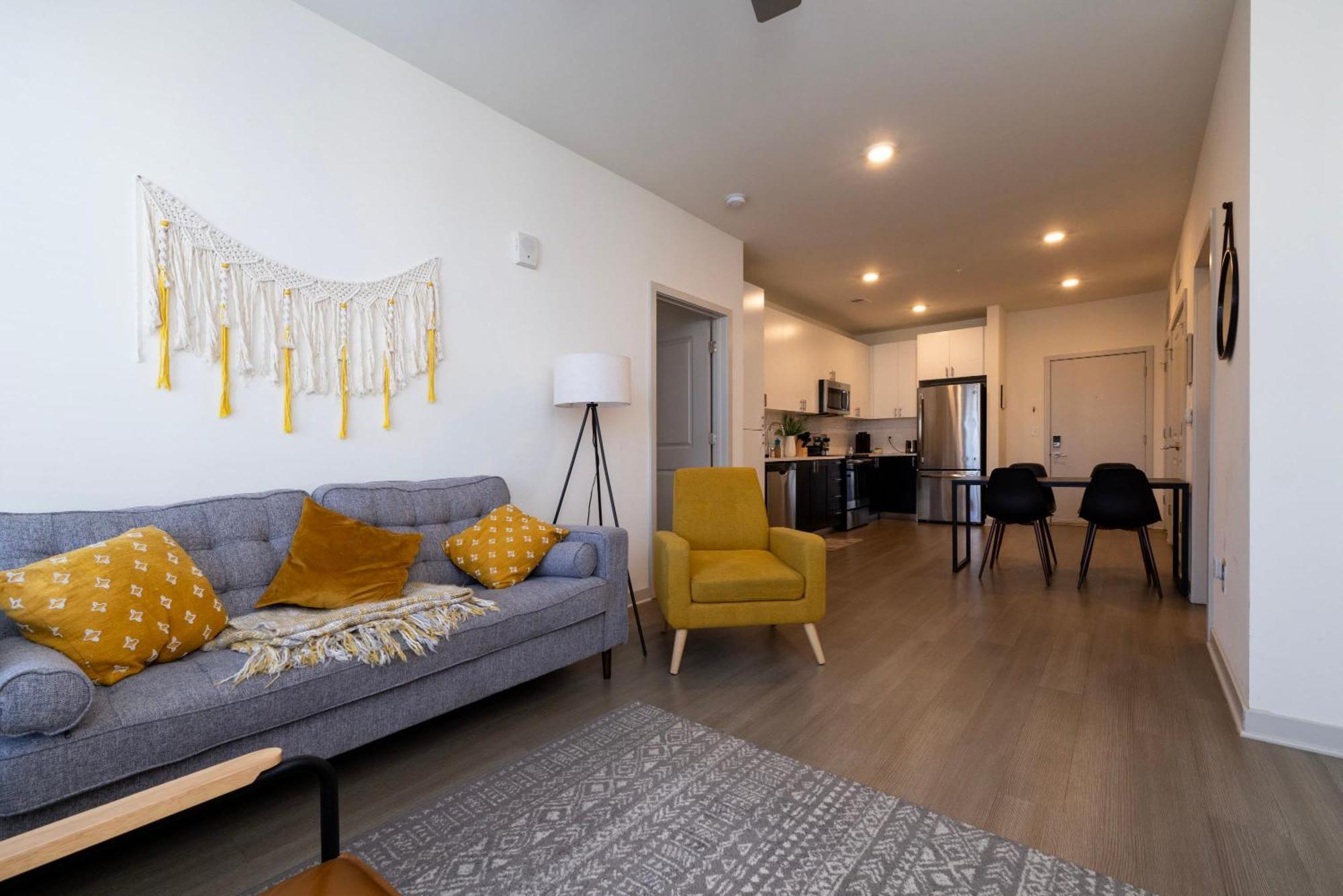 Modern Nulu 2Br Cozysuites 01 Луисвилл Экстерьер фото