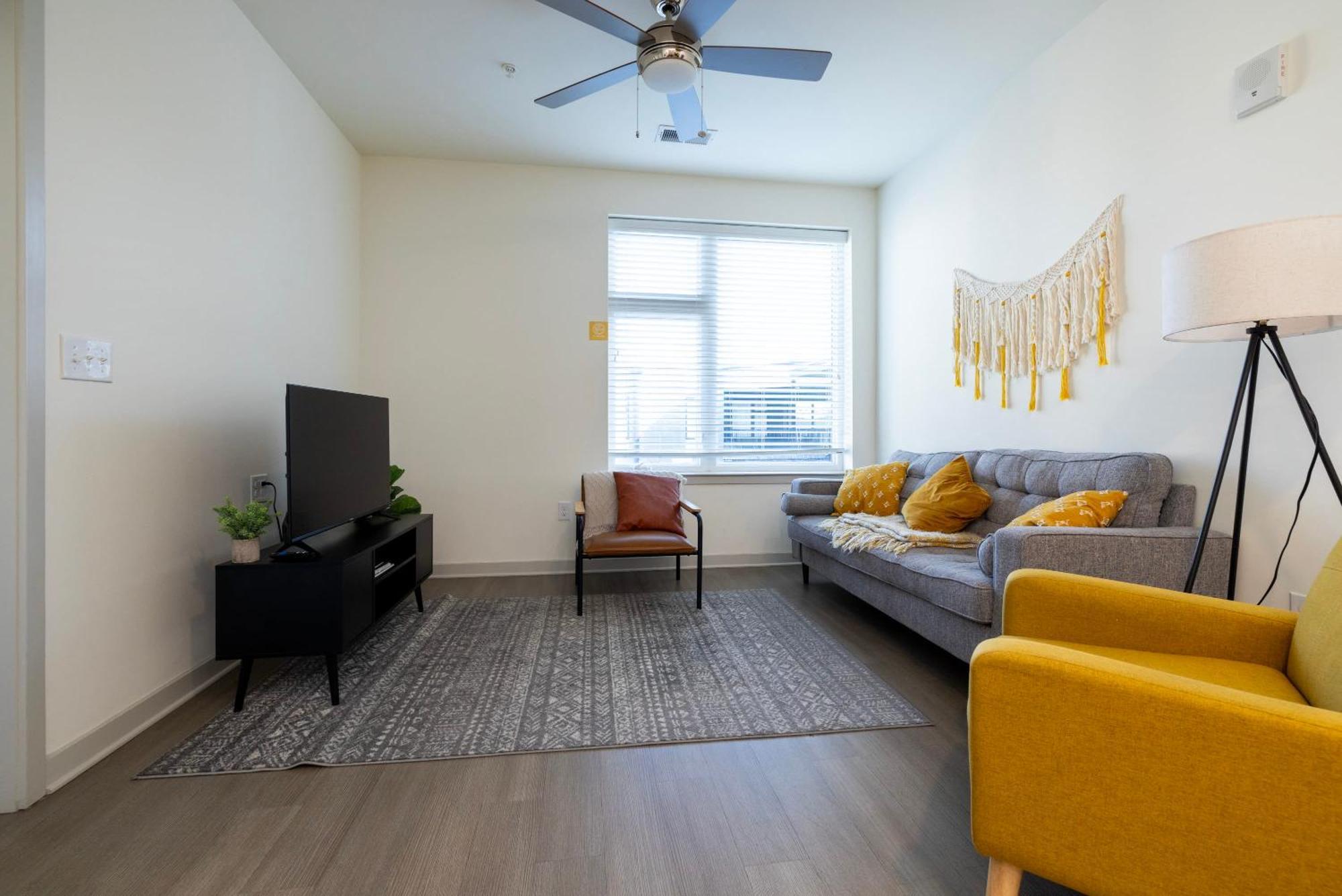 Modern Nulu 2Br Cozysuites 01 Луисвилл Экстерьер фото