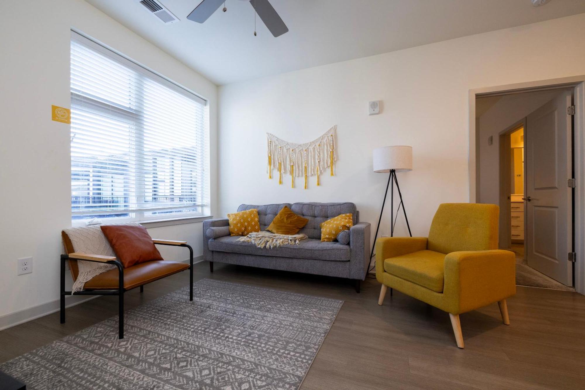 Modern Nulu 2Br Cozysuites 01 Луисвилл Экстерьер фото