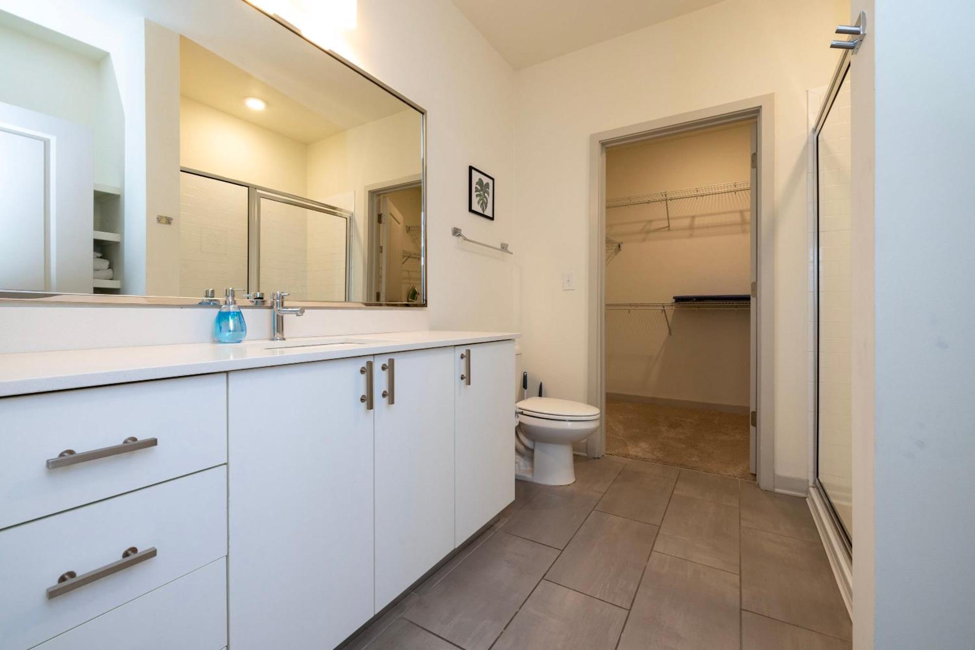 Modern Nulu 2Br Cozysuites 01 Луисвилл Экстерьер фото